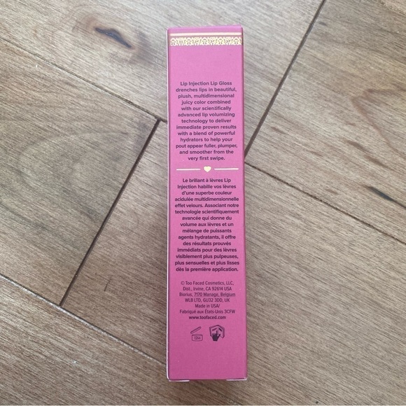 Too Faced Lip Injection Power Plumping Hydrating Lip Gloss in Just a Girl 💕 - Picture 9 of 10
